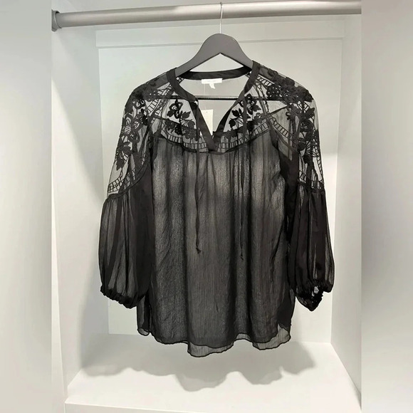 NWT Maurices black oversized Black Floral Lace Semi Sheer Blouse XS - Picture 1 of 4